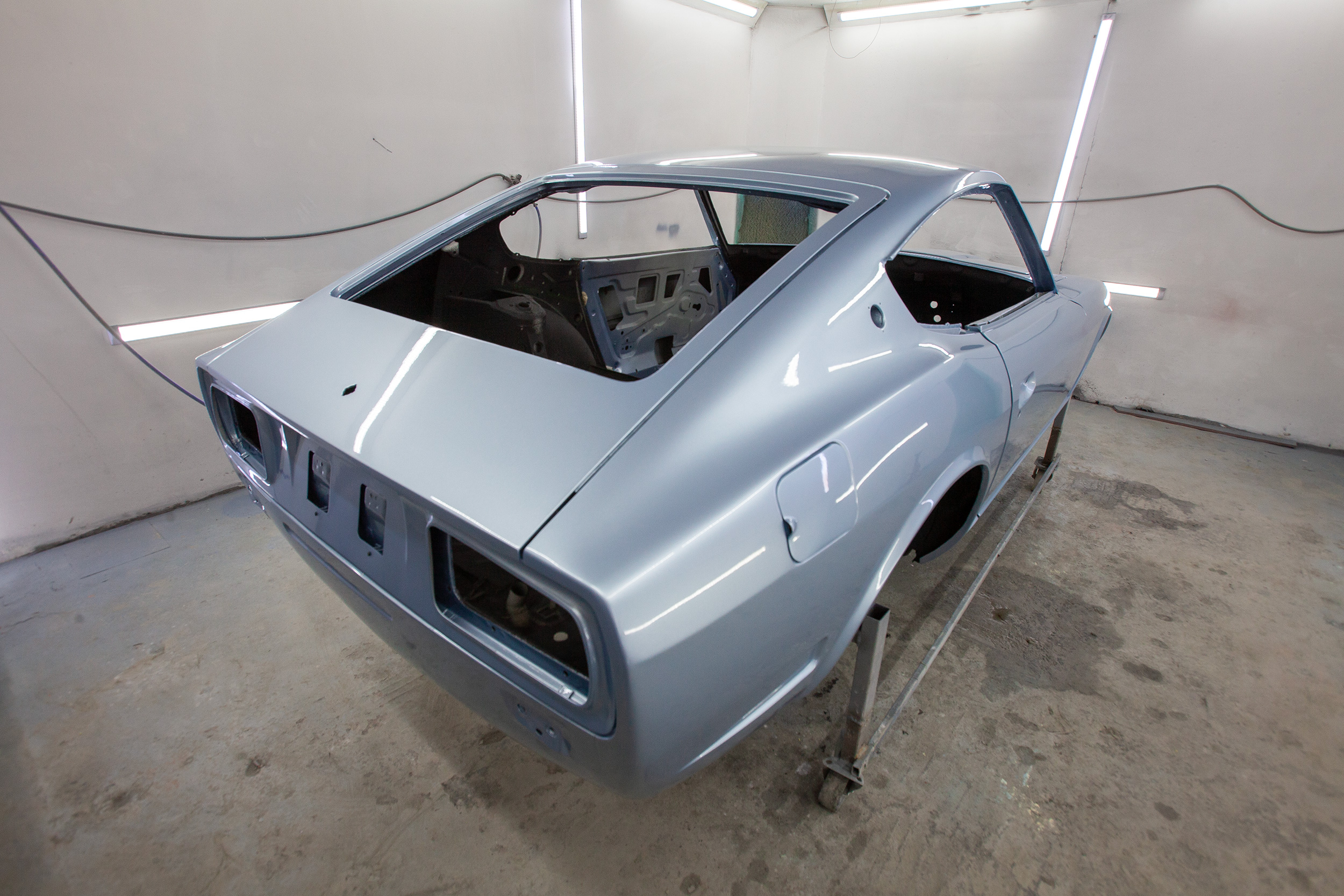 Datsun 240Z Vollrestauration abgeschlossen — Vorderansicht