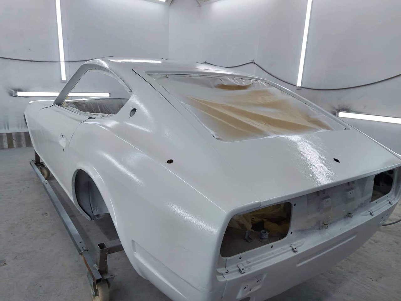 Datsun 240Z metal finishing and bodywork preparation before paint