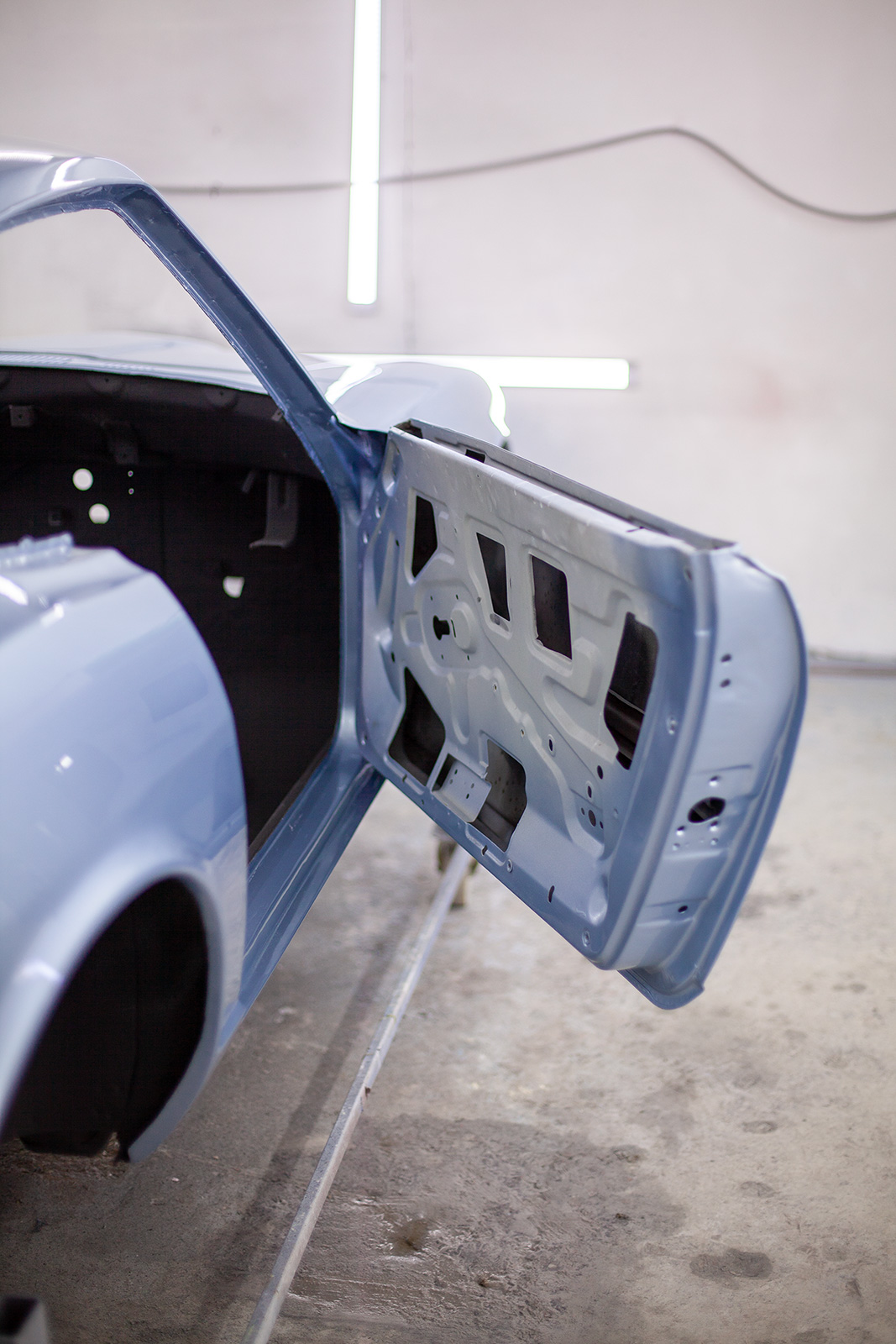 Datsun 240Z detalle del panel trasero — restauración completa