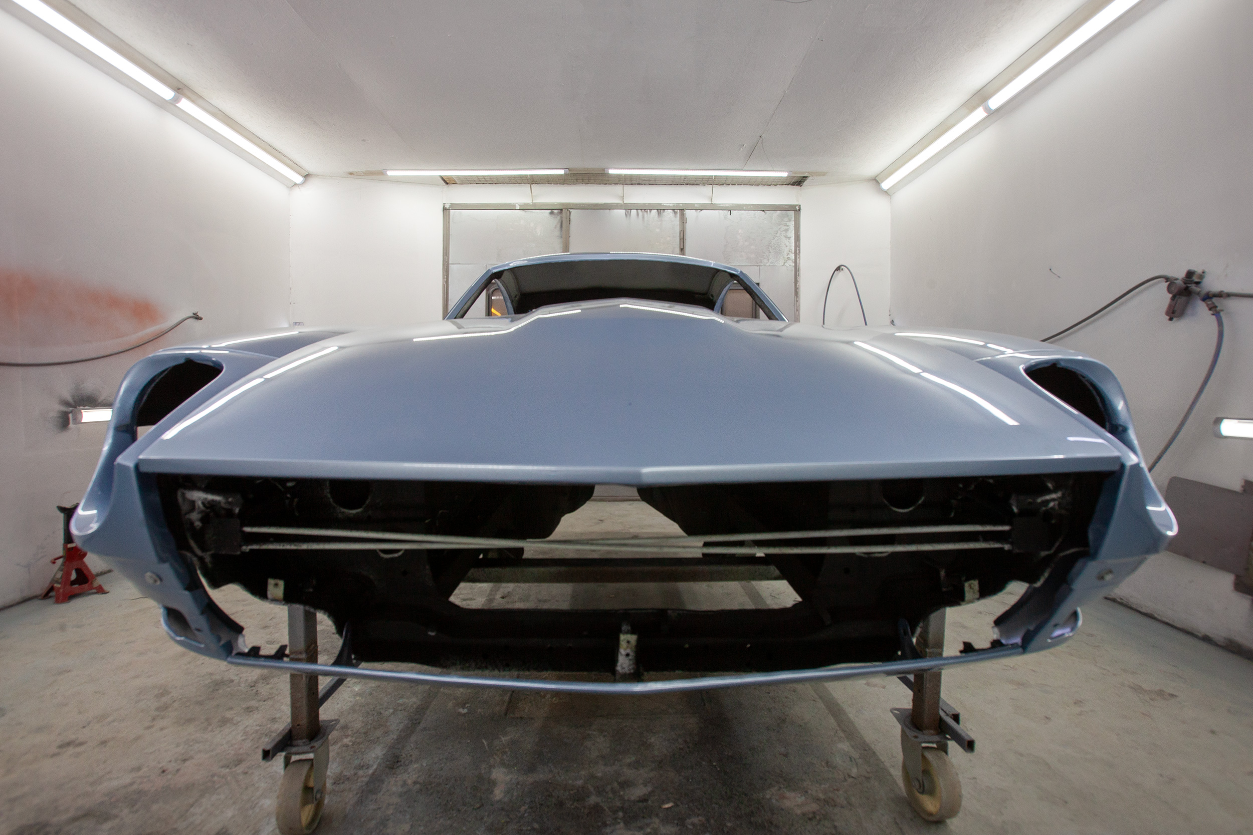 Datsun 240Z intérieur restauré — finition concours