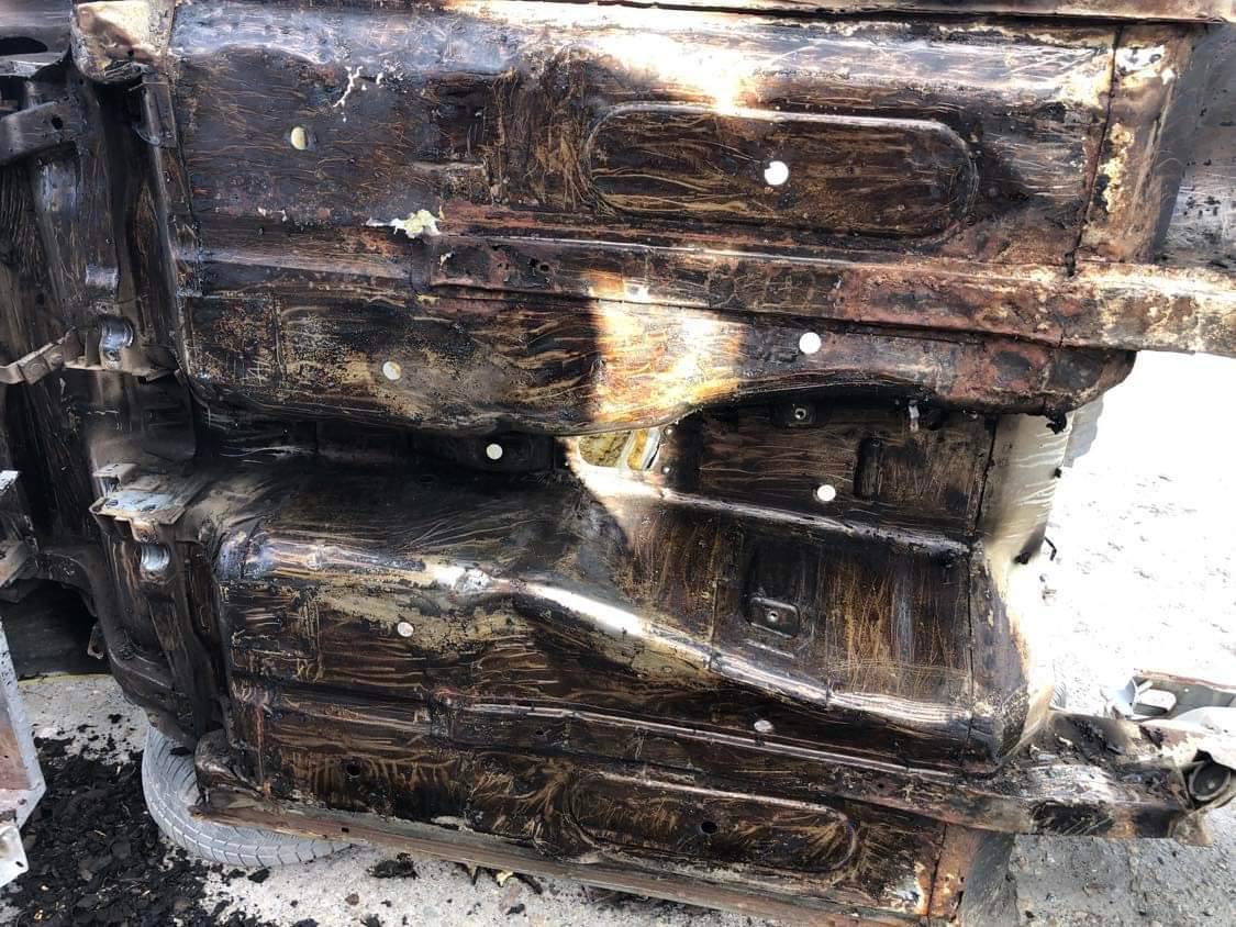 Datsun 240Z Karosserie sandgestrahlt auf blankes Metall