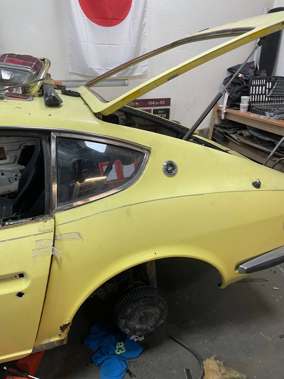 Datsun 240Z Komplettdemontage und Karosserieprüfung