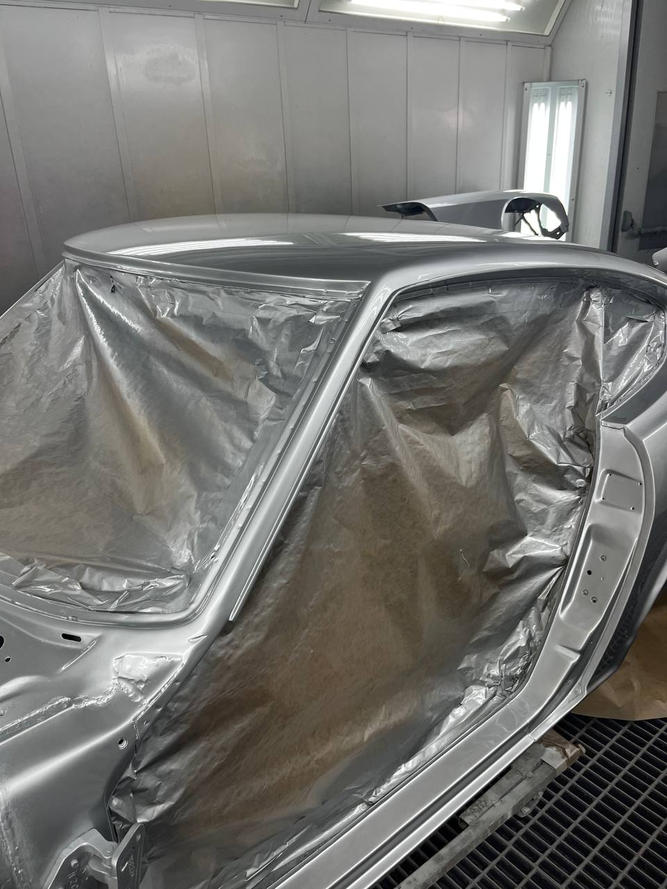 Datsun 260Z brilliant silver paint applied — S30 widebody full respray