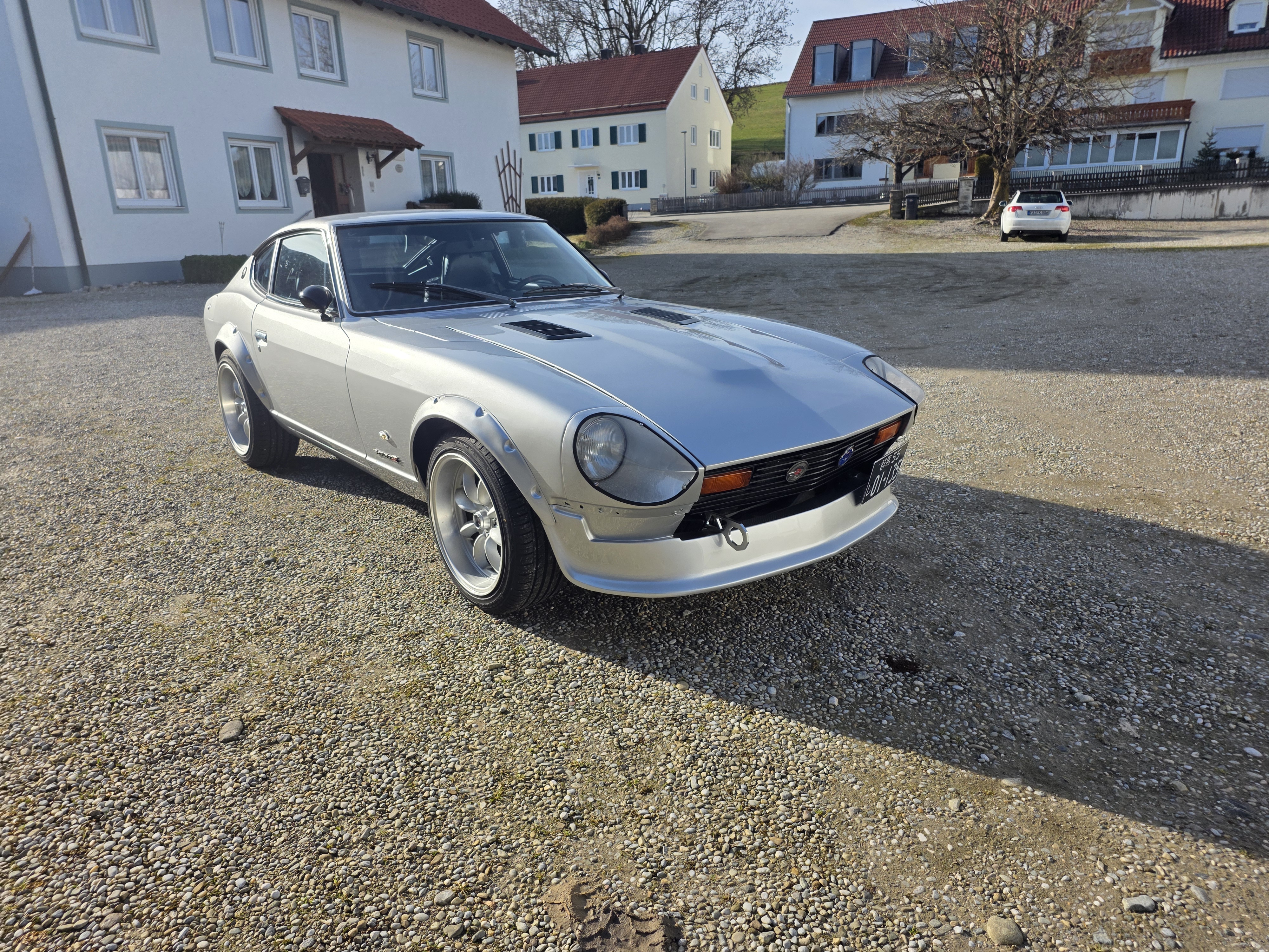 1974 Datsun 260Z widebody fully restored brilliant silver — for sale Bavaria Sports Cars Munich Germany