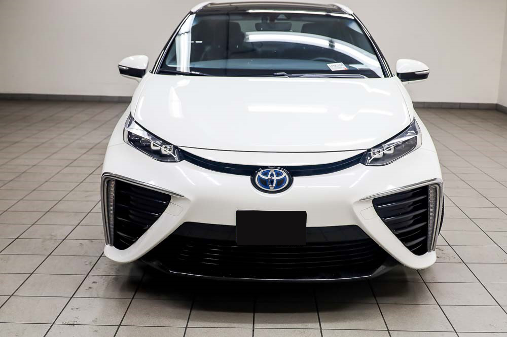 Weiß Toyota Mirai Wasserstoff Brennstoffzelle PKW zu verkaufen