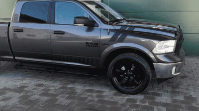Dodge Ram 1500 Crew Cab mit langem Bett zu verkaufen