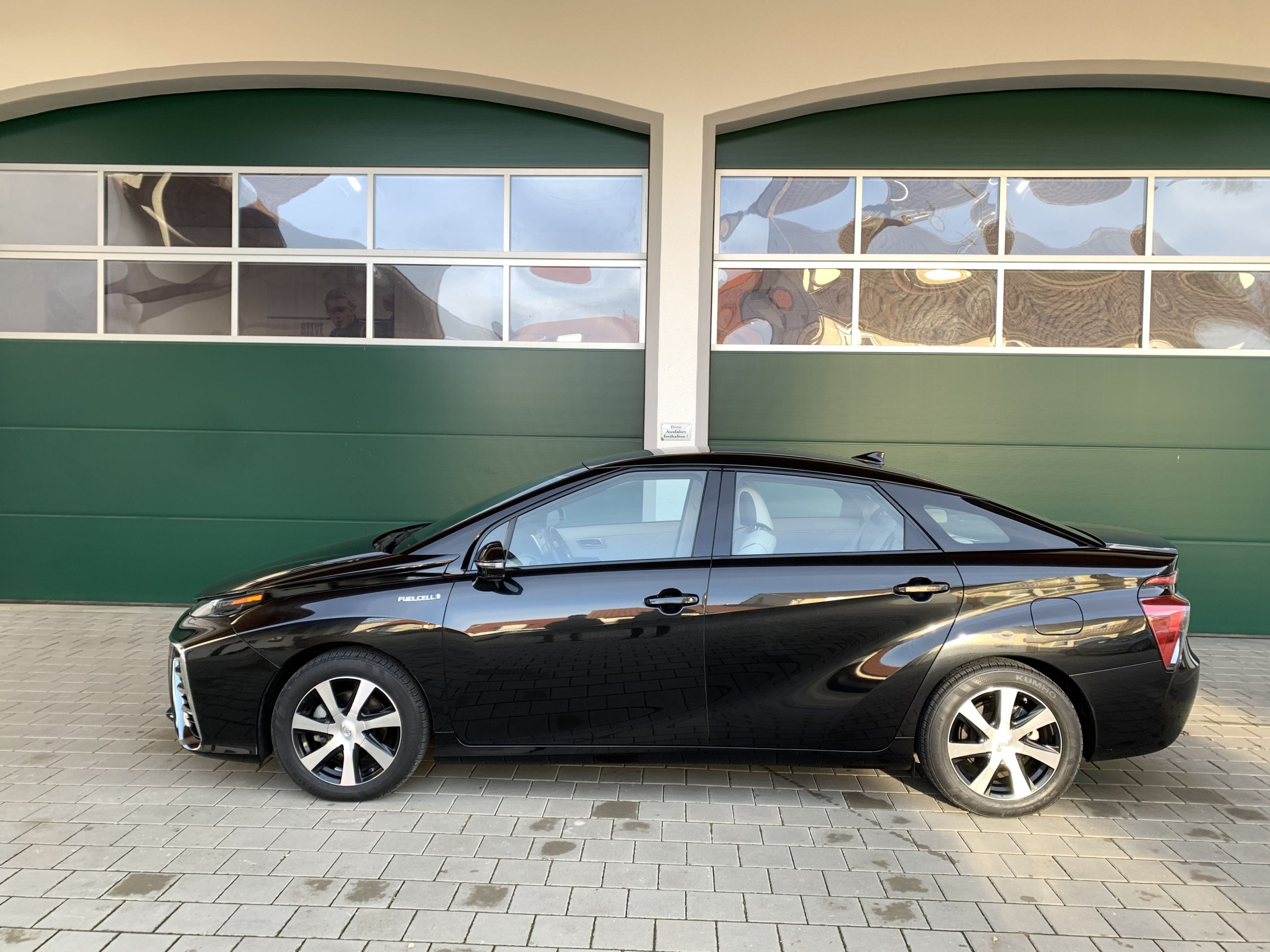 Schwarzer Gebraucht Toyota Mirai Wasserstoff Brennstoffzelle zu verkaufen Deutschland 15