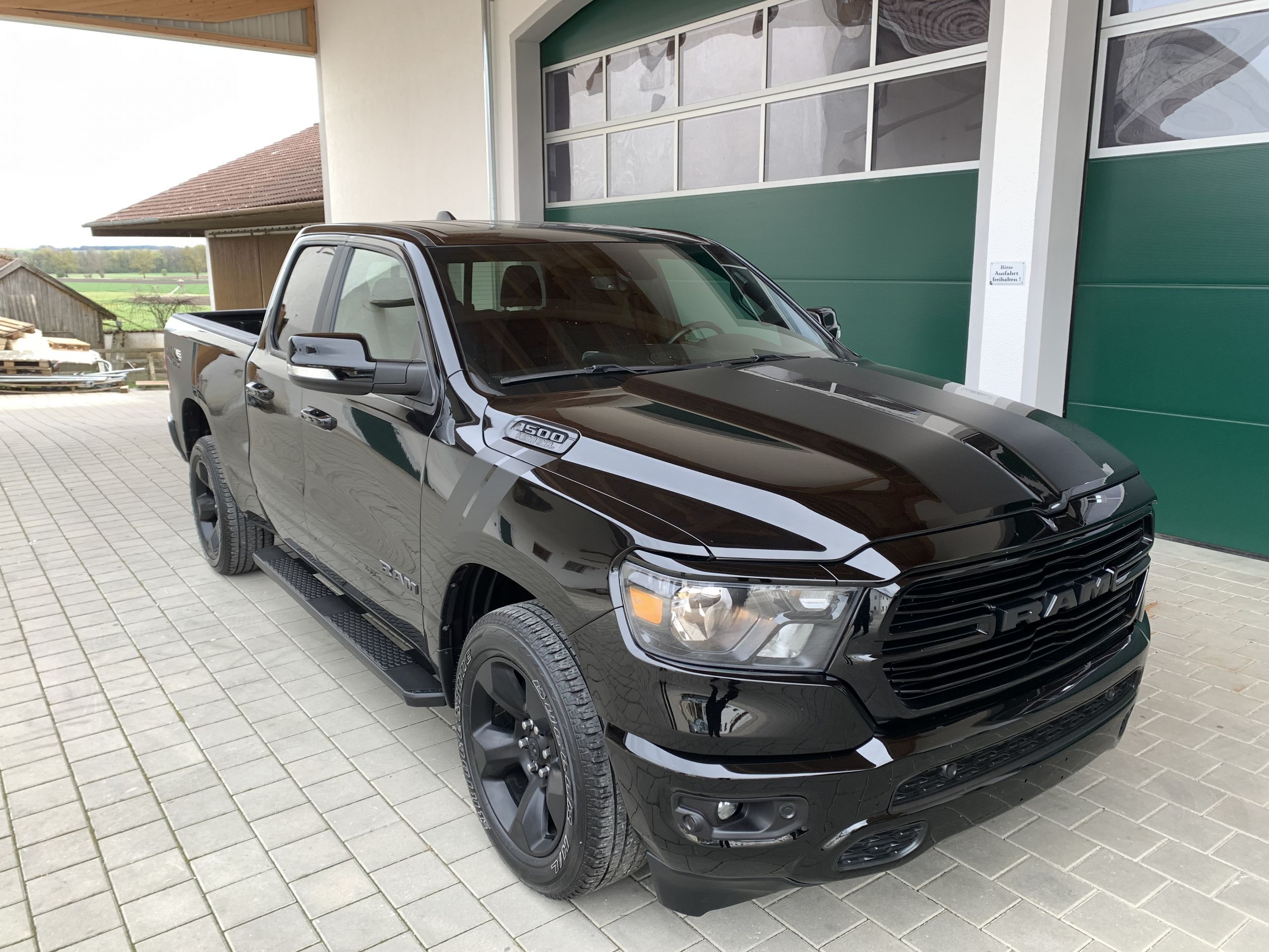 Gebraucht 2019 Schwarzer Dodge Ram 1500 zu Verkaufen deutschland