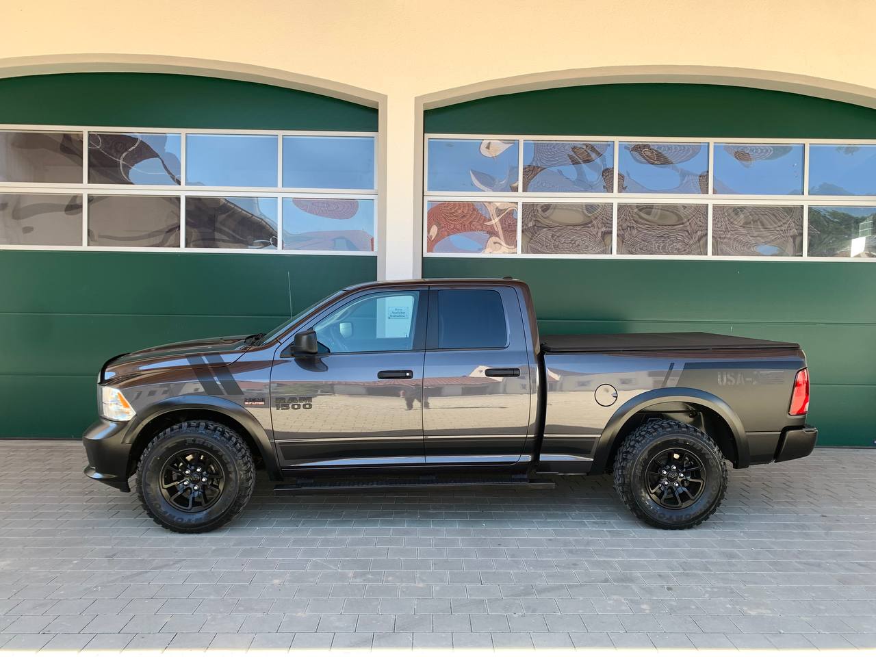 2017 Ram 1500 Express Quad Cab zu verkaufen Deutschland