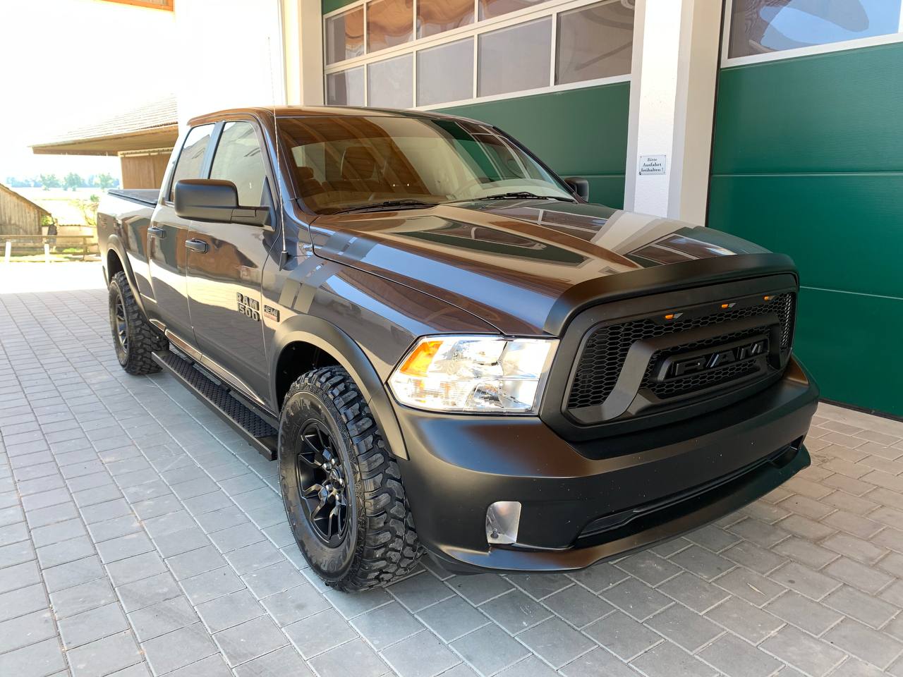 2017 Ram 1500 Quad Cab zu verkaufen Mobile.de