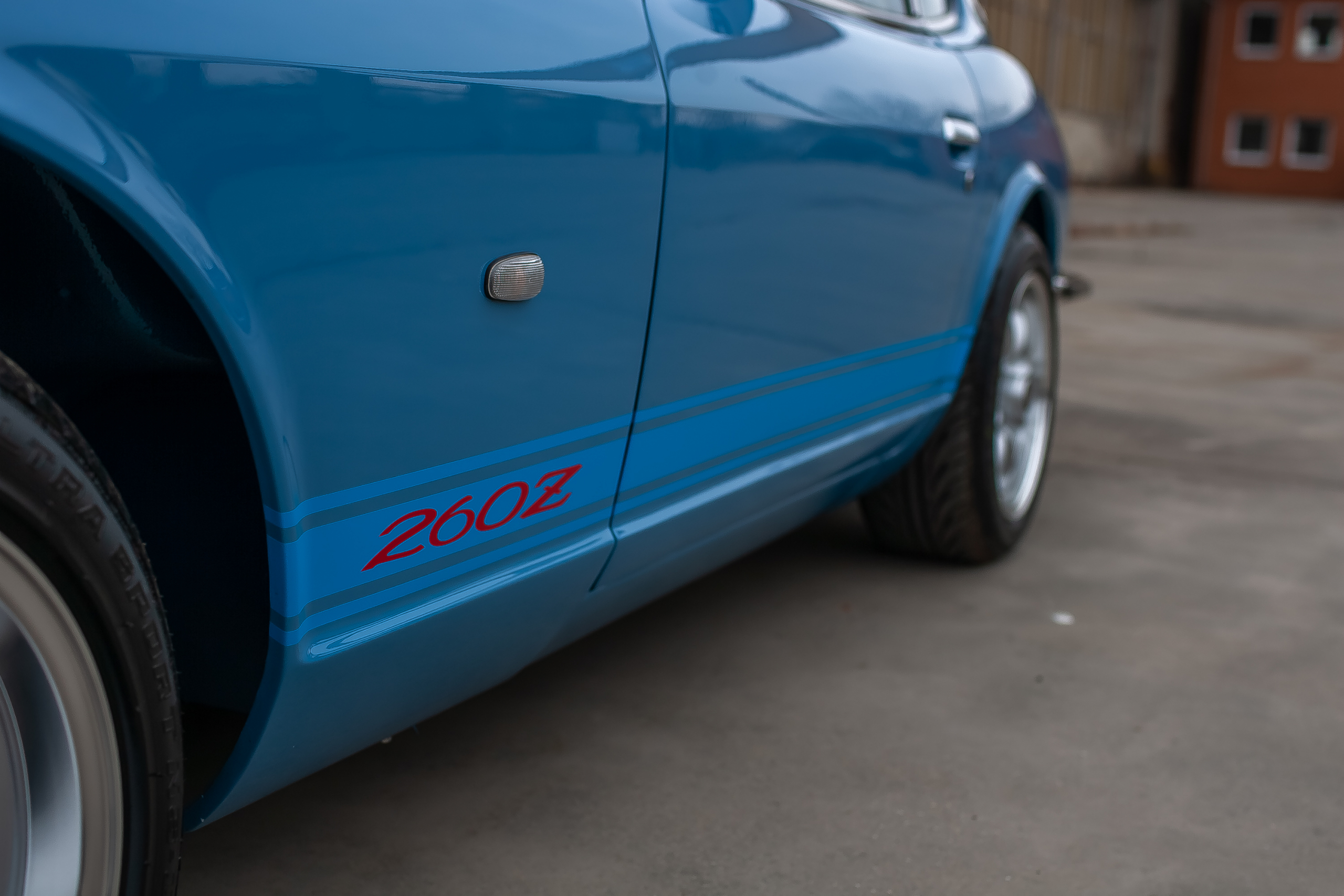 Blauer Datsun 260z zu verkaufen Deutschland komplett restauriert
