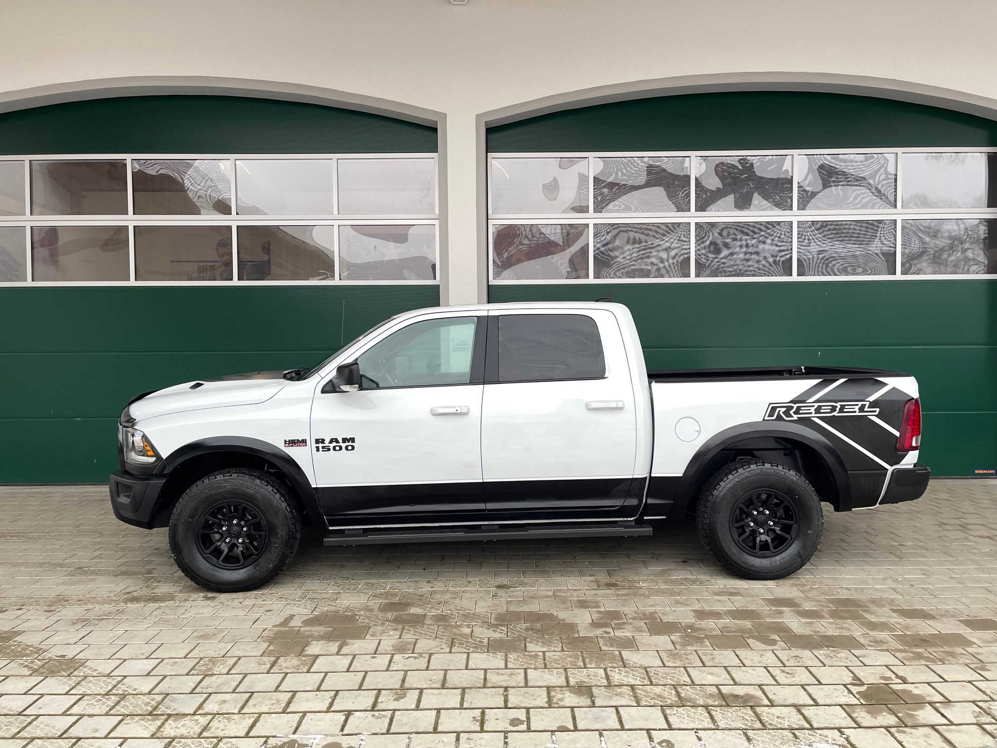 Ram Rebel 1500 Classic Zu Verkaufen Deutschland