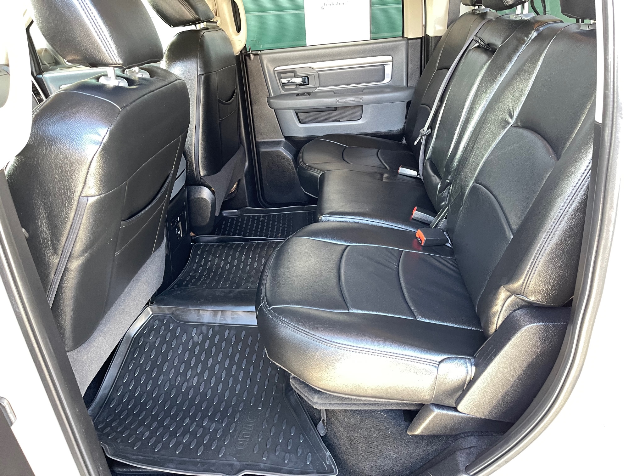 2016 Dodge Ram 1500 Classic V6 flex Fuel Pickup Crew Cab zu verkaufen