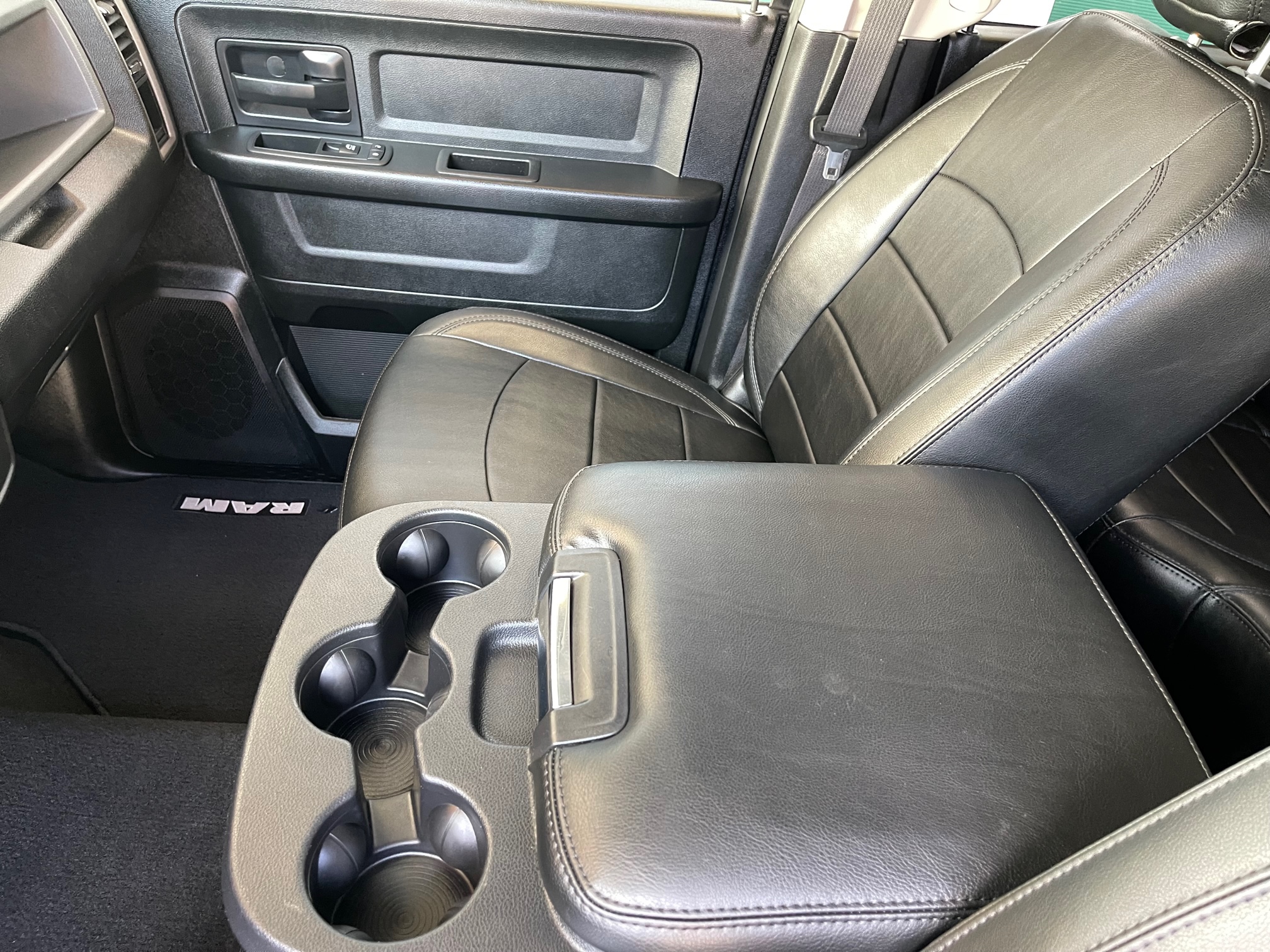2017 Dodge Ram 1500 Classic Pickup Crew Cab zu verkaufen