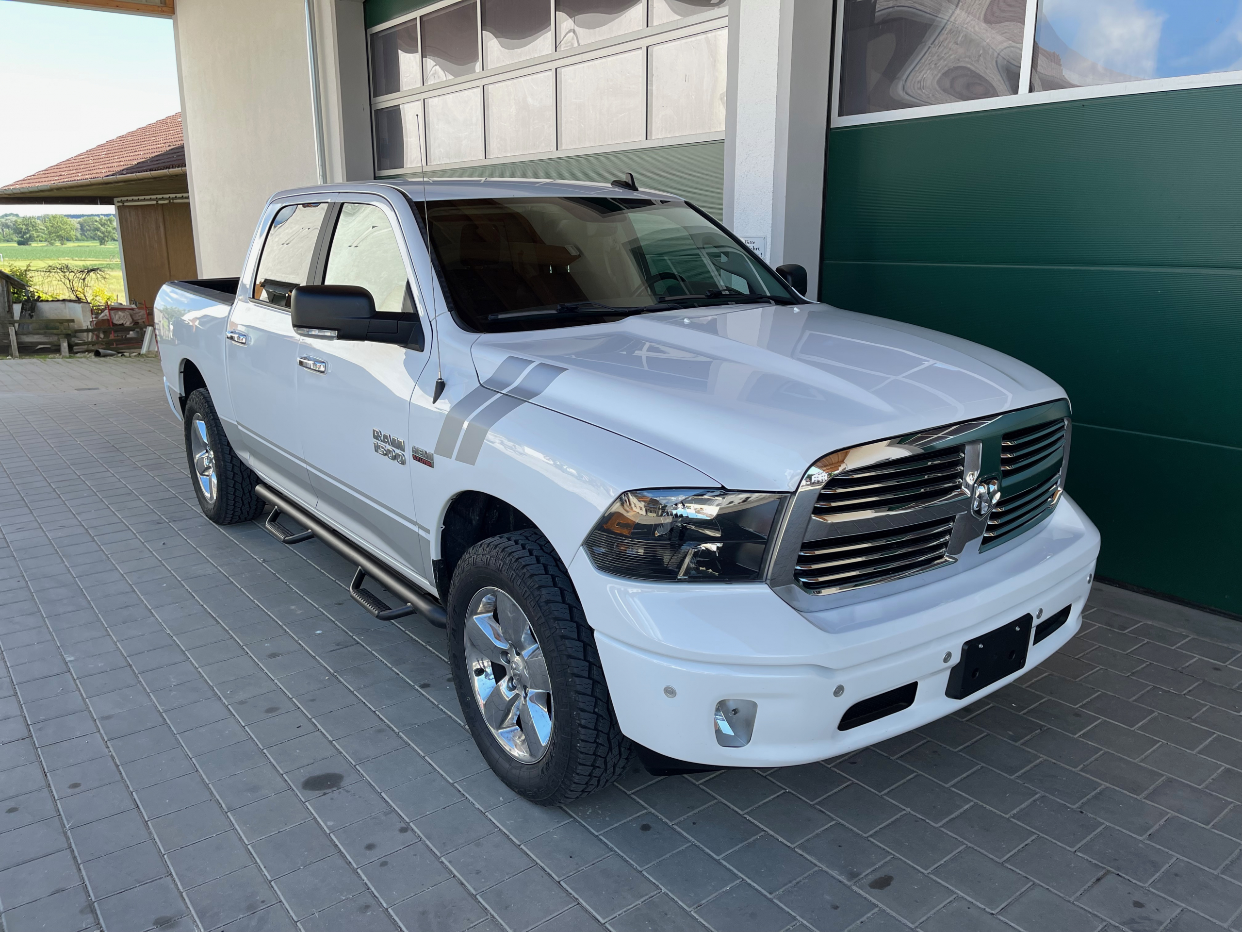 Dodge Ram Unterboden schutz und Hohlraum Versiegelung