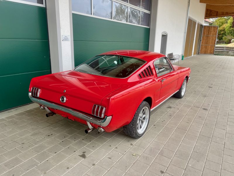 1965 Ford Mustang Fastback V8 for sale Dubai