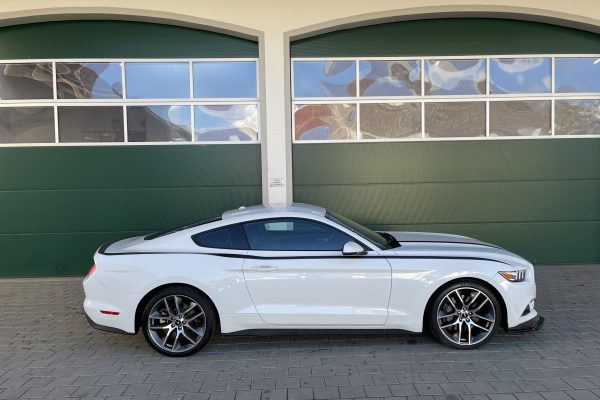 2015 Ford Mustang Ecoboost Premium Coupe zu verkaufen