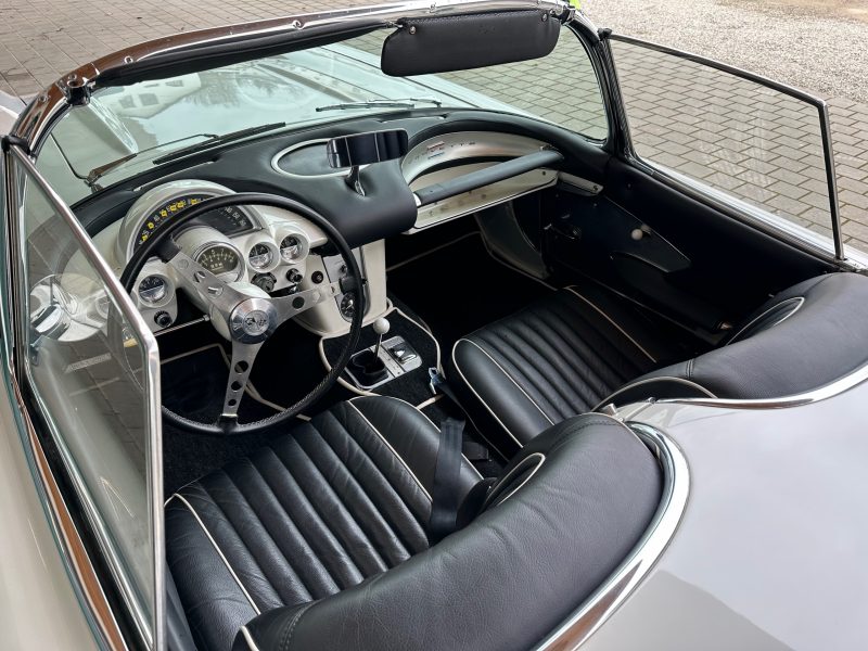 Totally restored Corvette C1 Cabrio for sale