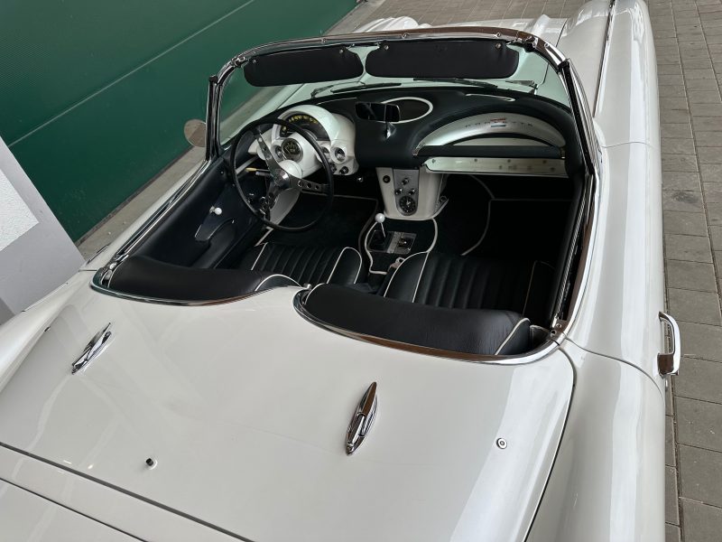 Chevrolet Corvette C1 Cabrio voiture classique à vendre