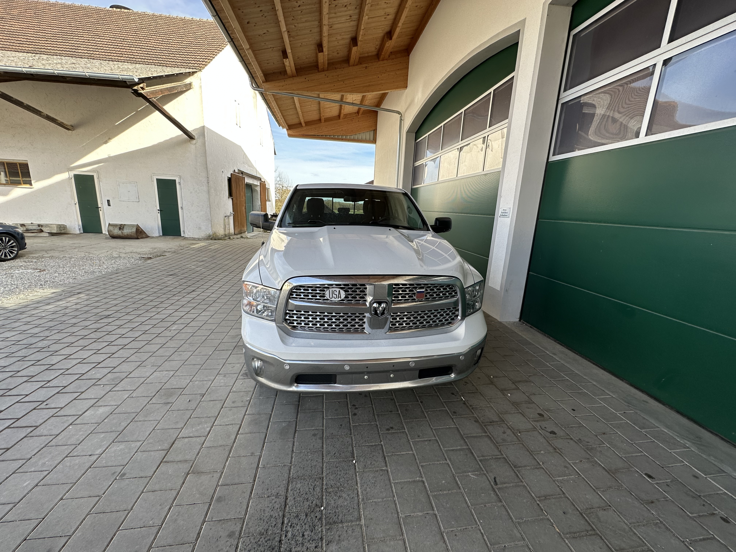 Ram Dodge 1500 5.7 Hemi Crew Cab Allrad Zu Verkaufen Schweiz