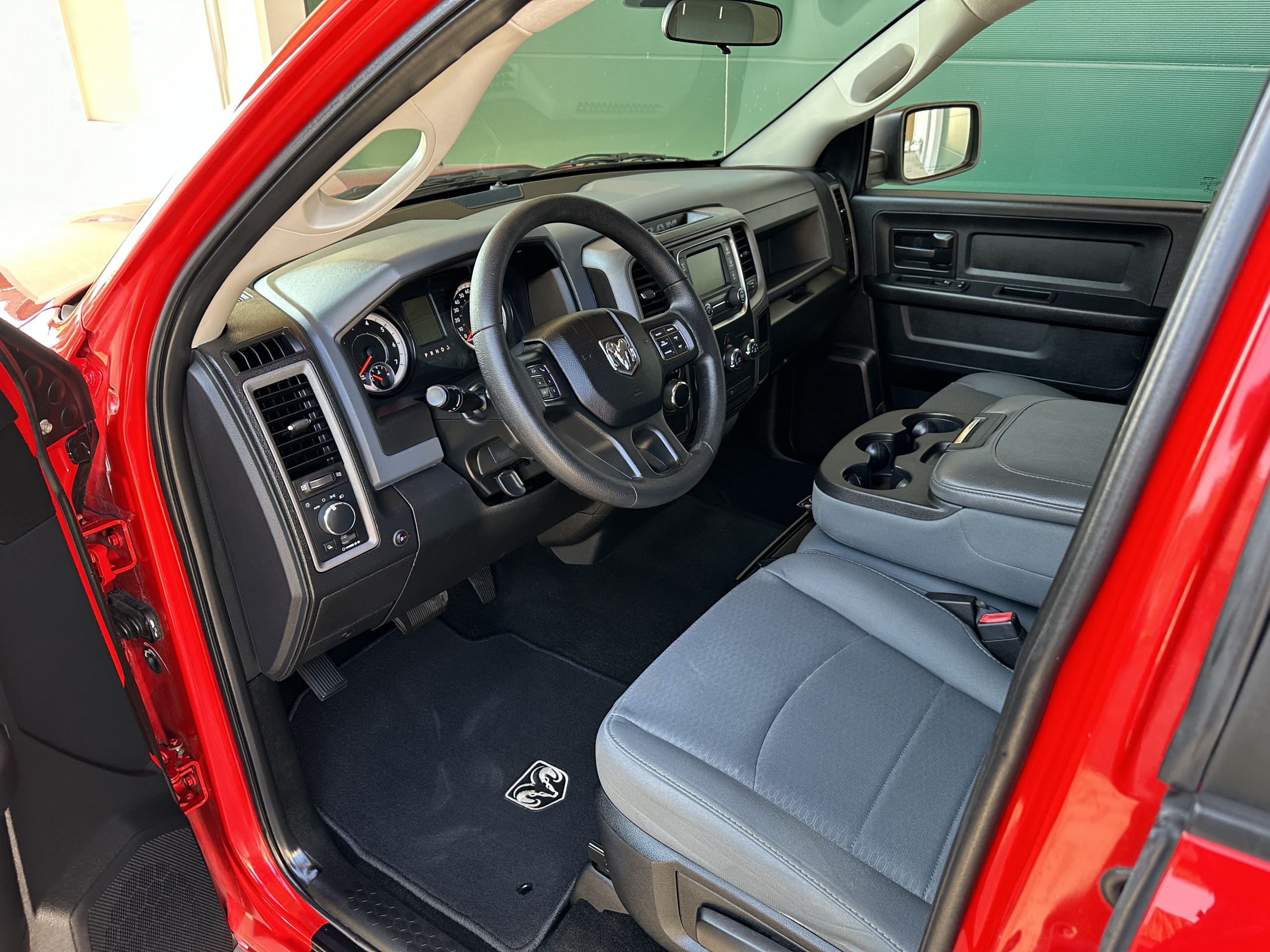 Dodge Ram 1500 Gen 4 usada de 2017 en venta, registro de la UE en Alemania