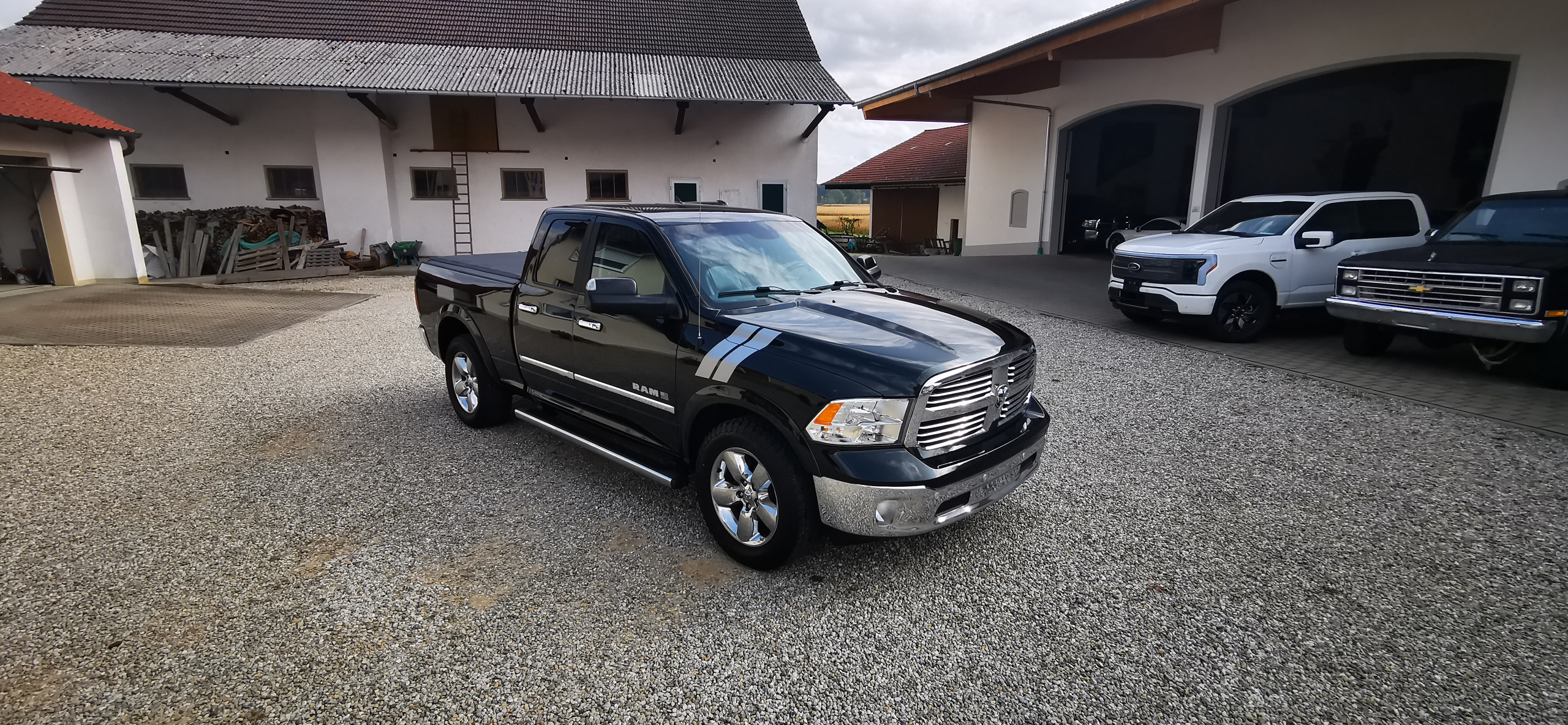 2017 Dodge Ram 1500 BigHorn Quad Cab zu verkaufen Linz