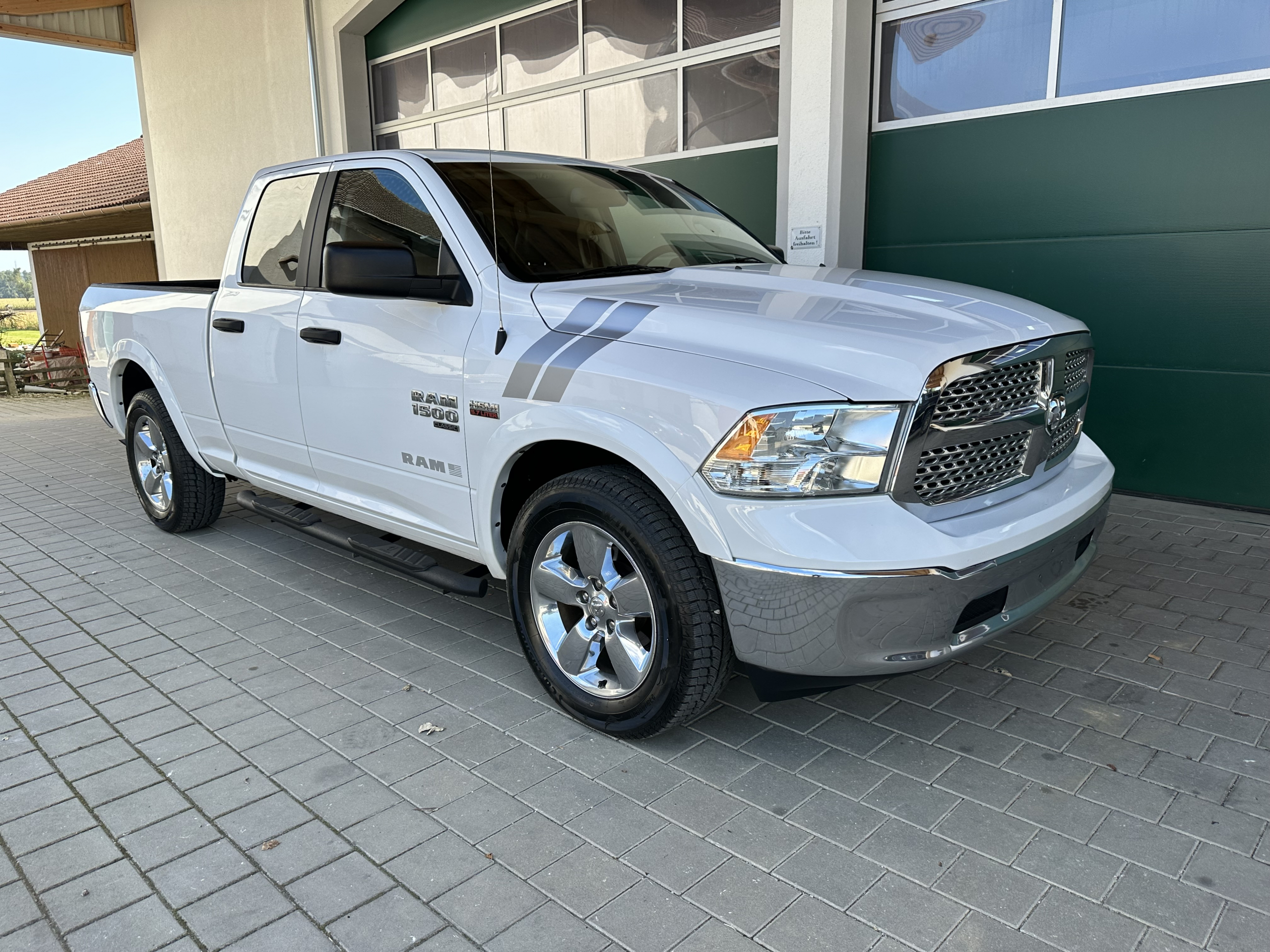 2019 Dodge Ram 1500 Quad zu verkaufen Basel