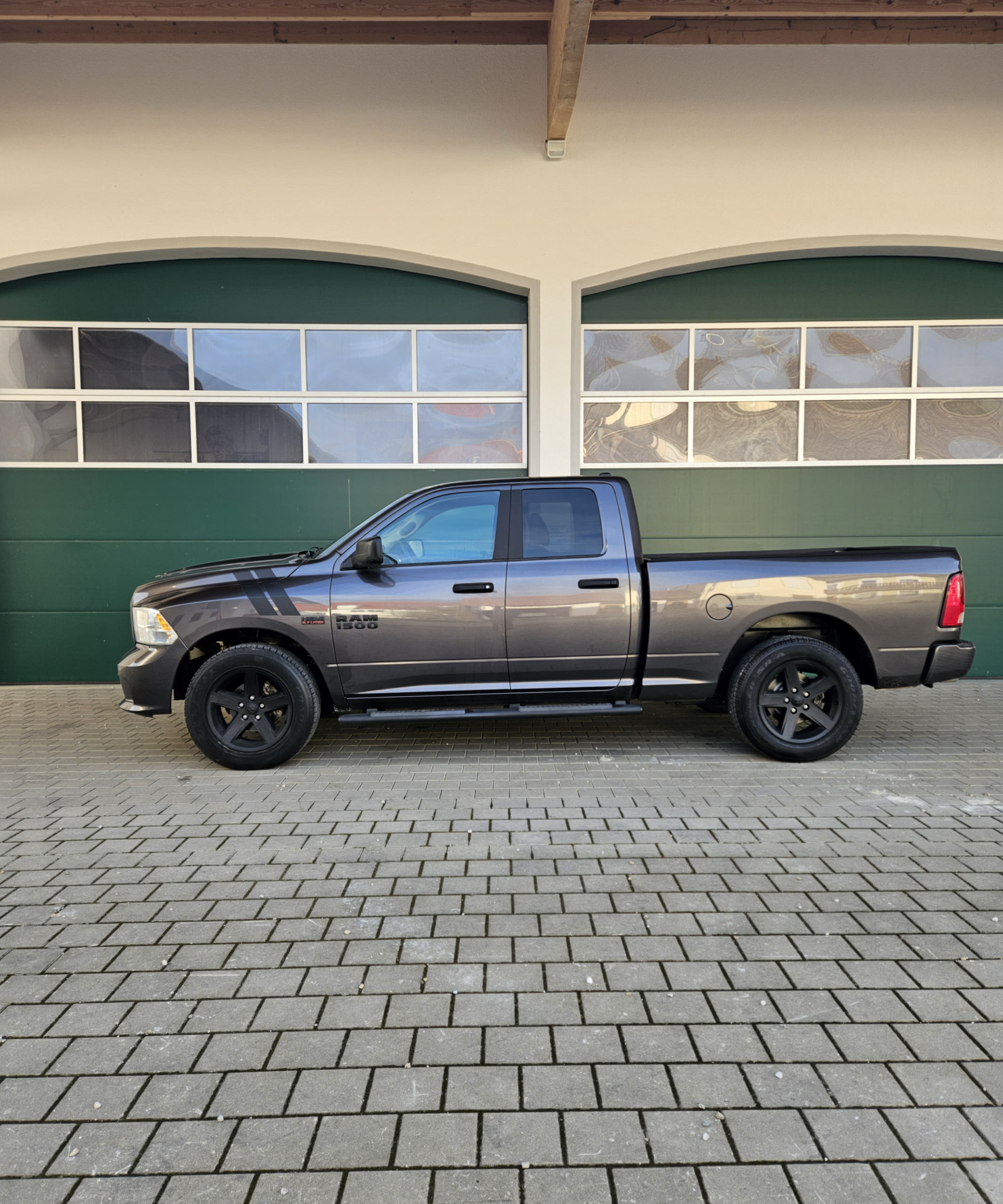 2015 Dodge Ram 1500 Grau zu verkaufen Dortmund