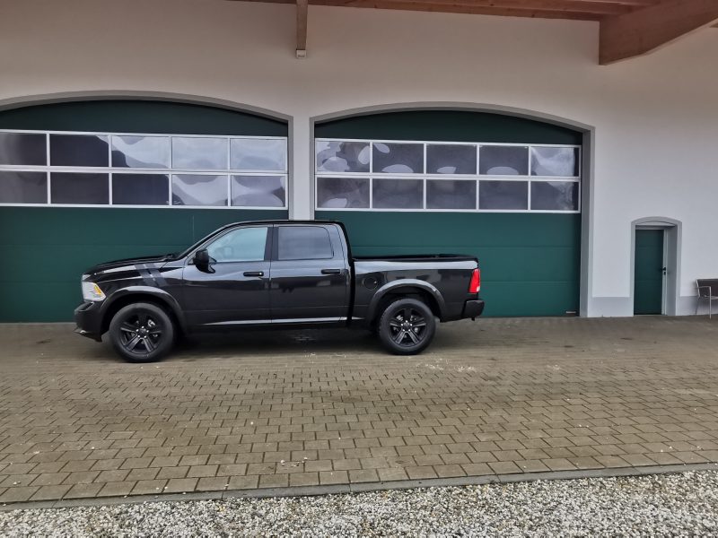 2017 Dodge Ram 1500 Schwarz zu verkaufen Zürich