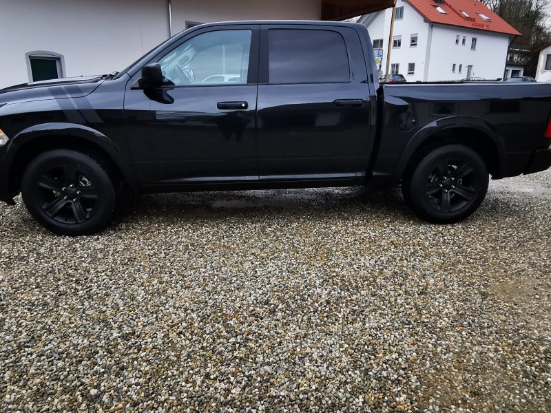 017 Dodge Ram 1500 V6 na prodej Prague
