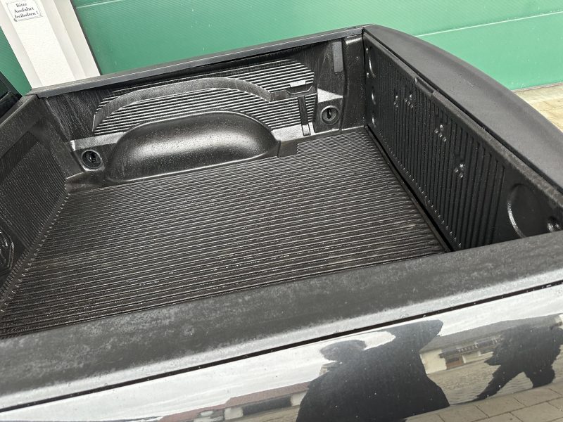2017 Dodge Ram 1500 Schwarz zu verkaufen Bremen