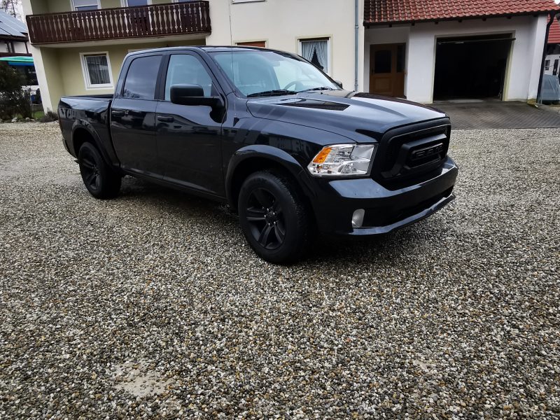 2017 Dodge Ram 1500 Schwarz zu verkaufen Duisburg