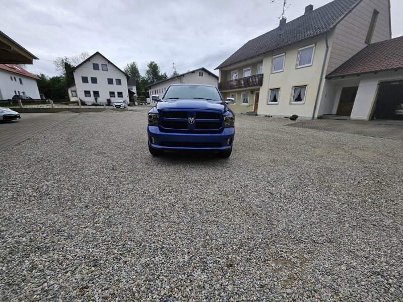2018 Dodge Ram V8 for sale in Frankfurt, Germany