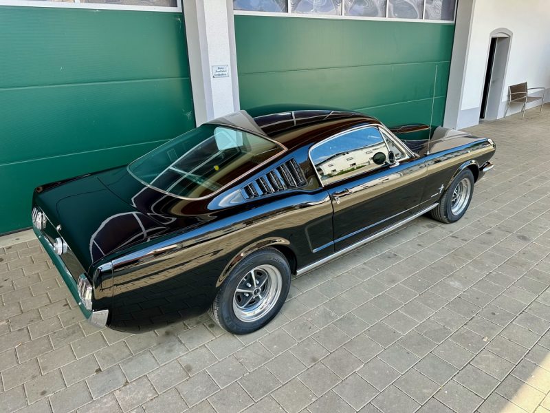 1965 Ford Mustang Fastback a vendre2