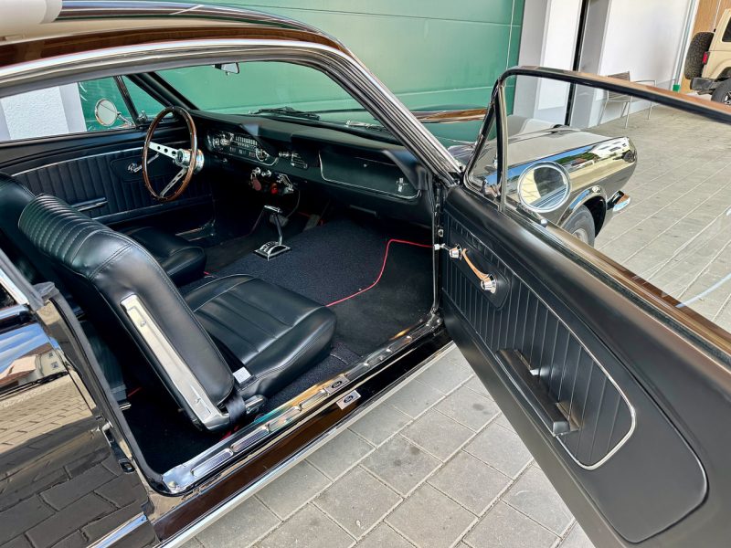 1965 Ford Mustang Fastback a vendre3