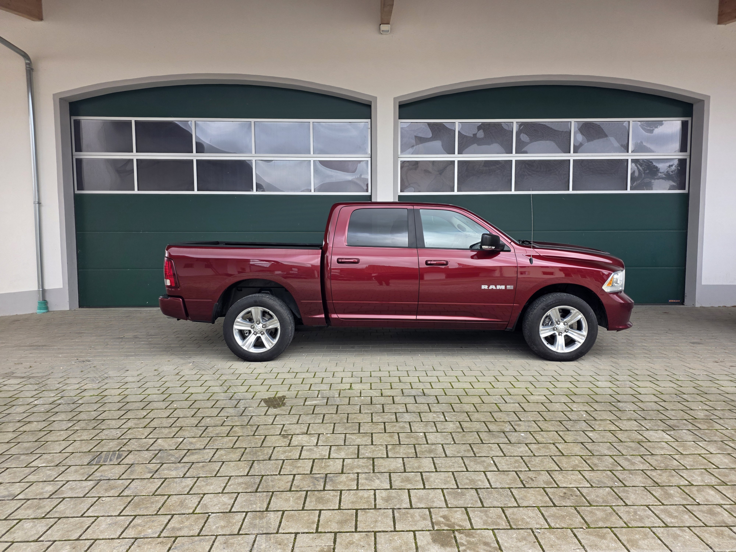 dodge ram sport gebraucht Germany zu verkaufen Braunschweig