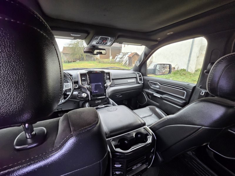 2020 RAM Laramie Crew cab zu verkaufen Luzern