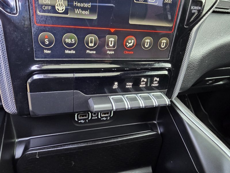 2020 RAM Laramie Crew cab zu verkaufen Wien