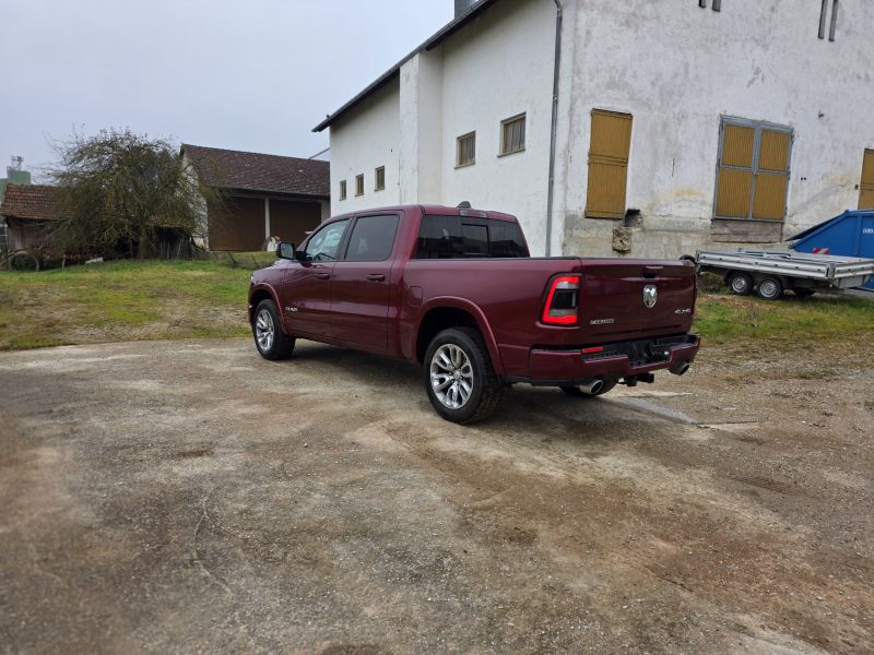 2020 RAM Laramie Crew cab zu verkaufen Köln