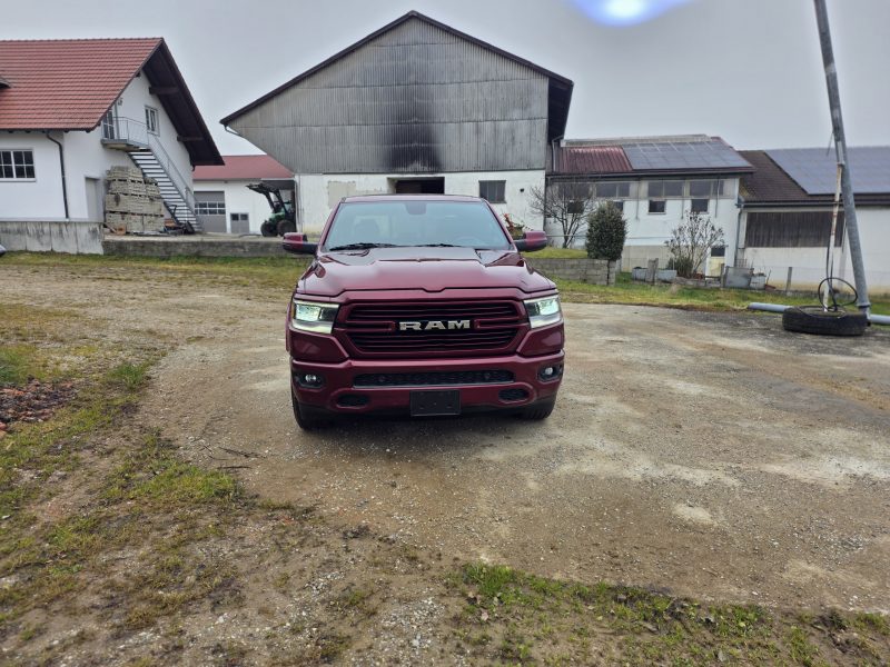 2020 RAM Laramie Crew cab zu verkaufen Dortmund