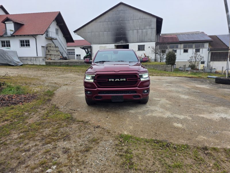 2020 RAM Laramie Crew cab zu verkaufen Essen