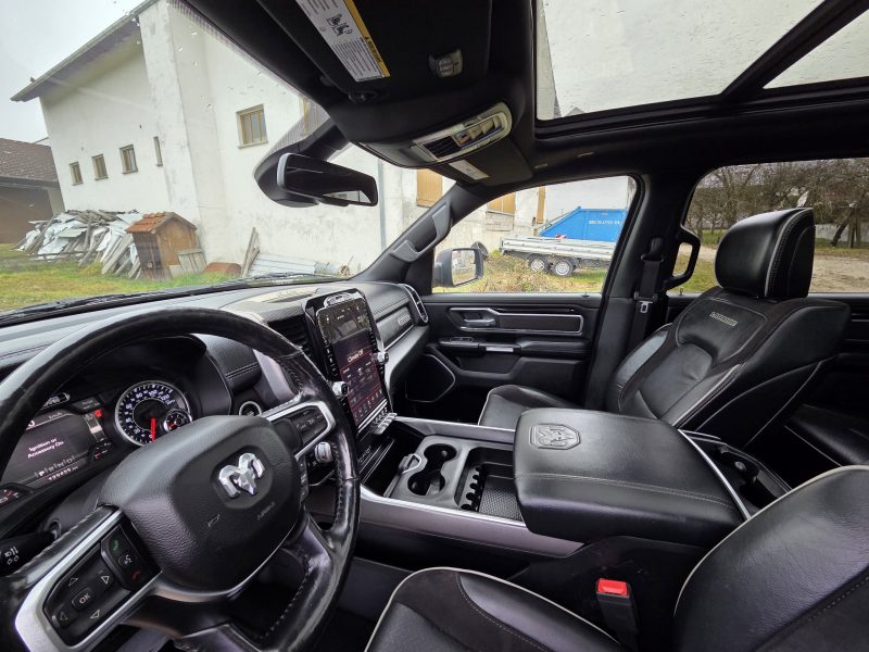 2020 RAM Laramie Crew cab zu verkaufen Duisburg