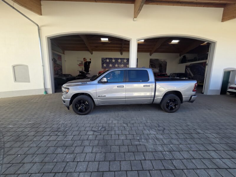 2021 Dodge Ram Bighorn Hemi for sale in Stockholm Sweden