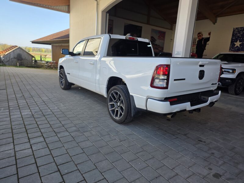 Gebraucht Dodge Ram Bighorn V6 3.6 zu verkaufen Hamburg-Mitte Gebraucht Dodge Ram Bighorn V6 3.6 zu verkaufen Hamburg-Mitte