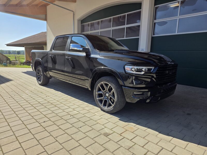 dodge-ram-1500-limited-gen5-schwarz-12-heck-stossstange-detail