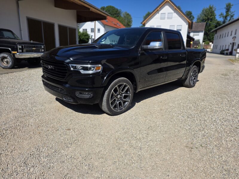 dodge-ram-1500-limited-gen5-schwarz-41-innenraum-sitz-detail