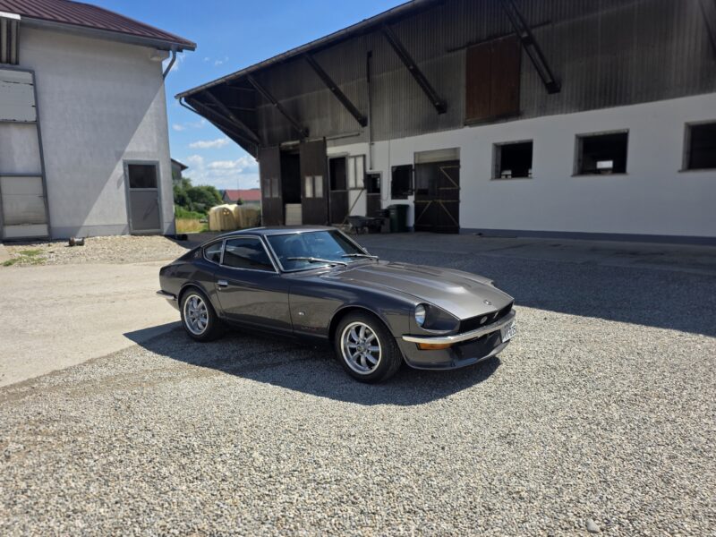 datsun 240z classic sports car roofline datsun 240z classic sports car roofline