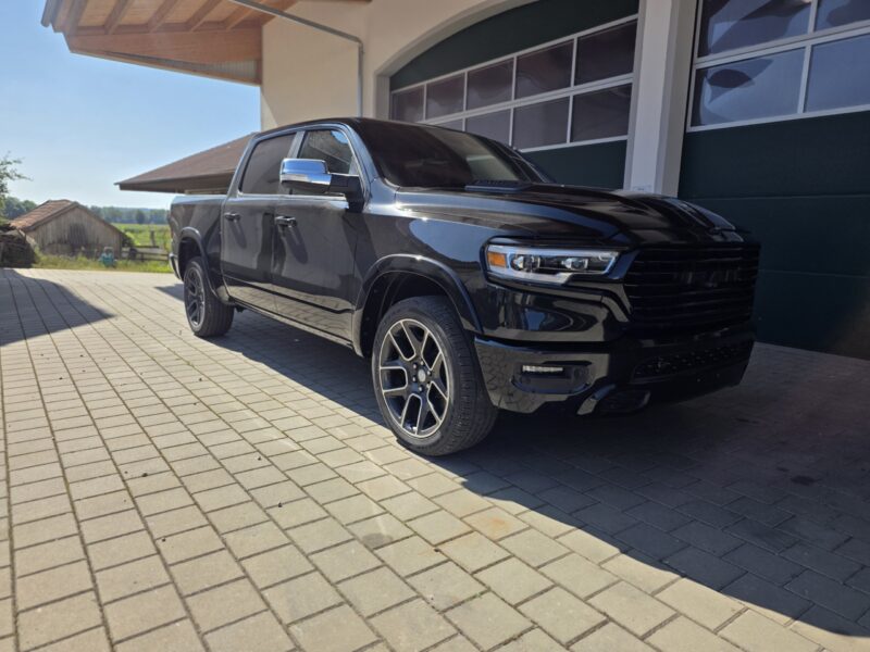 dodge-ram-1500-limited-gen5-schwarz-06-seite-beifahrer-heck