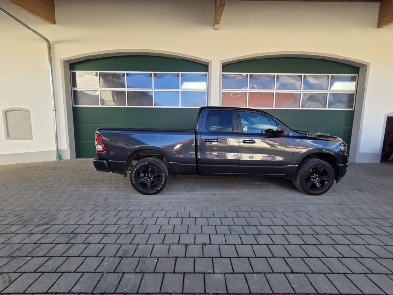 ram-1500-big-horn-2021-4x4-quad-cab-seite-rechts-27 RAM 1500 Big Horn 2021 Quad Cab 4x4 Quad Cab Seitenprofil Beifahrerseite