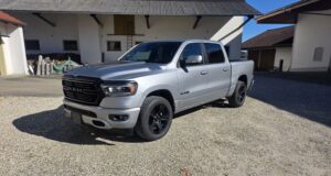Dodge RAM 1500 Night Edition